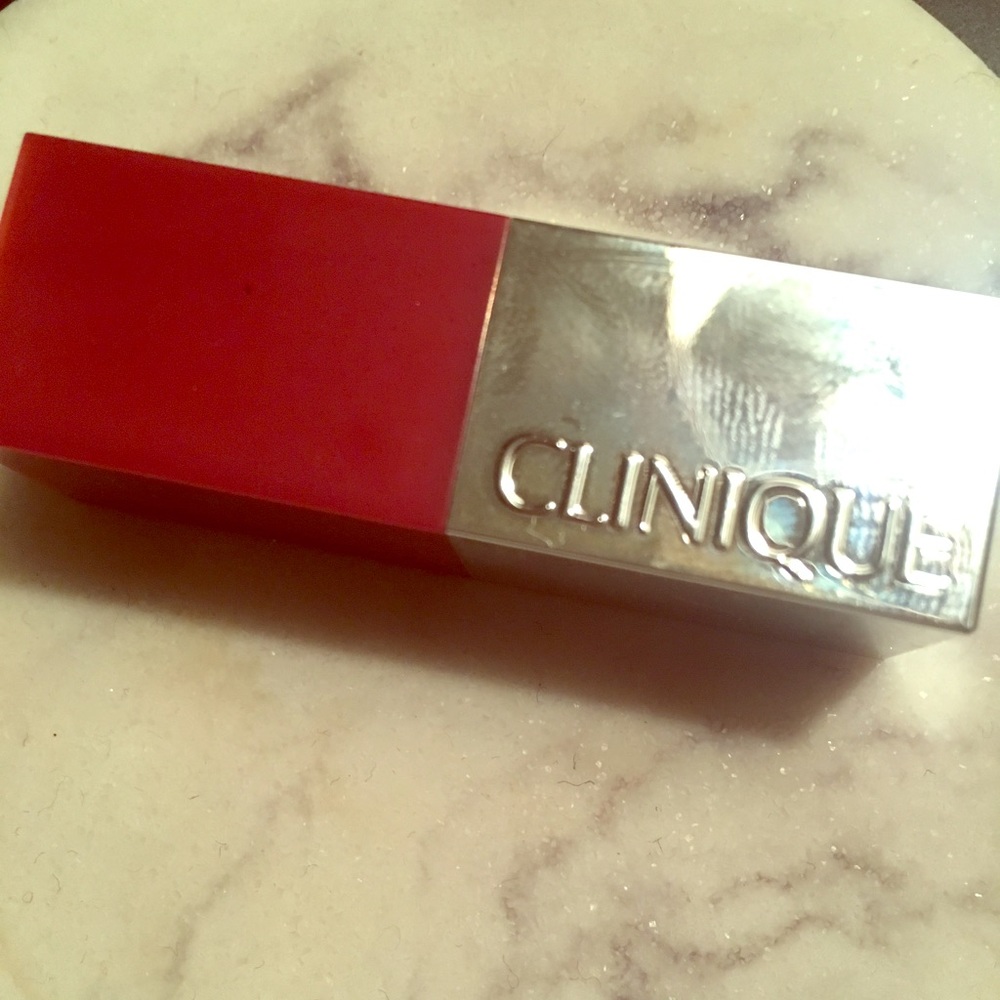 Clinique Pop™ Lip Colour + Primer ❤️